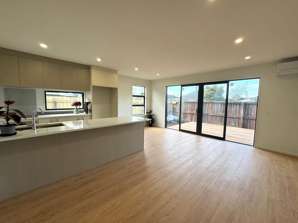 Photos of 8 Ballantyne Avenue