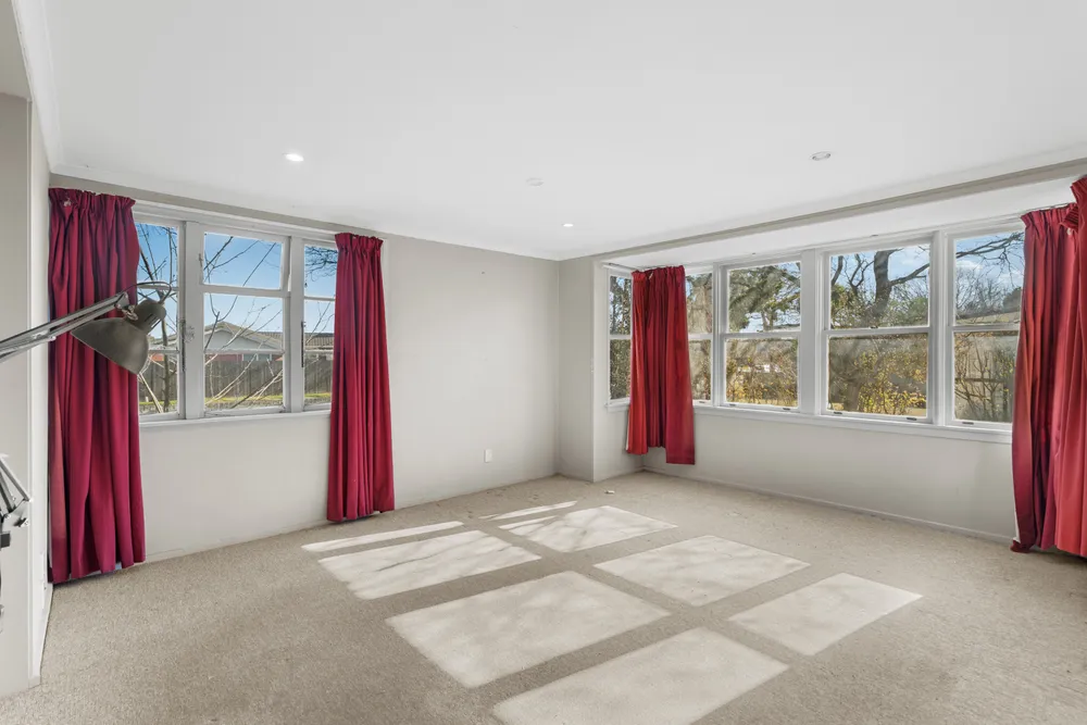 Photos of 8 Ballantyne Avenue