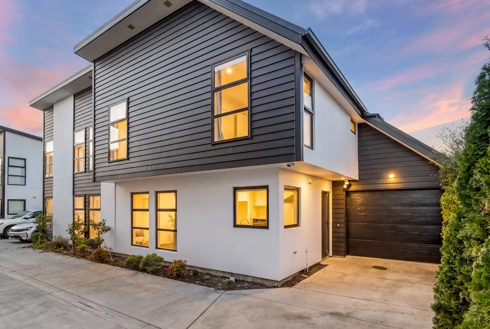 Photos of 8 Ballantyne Avenue