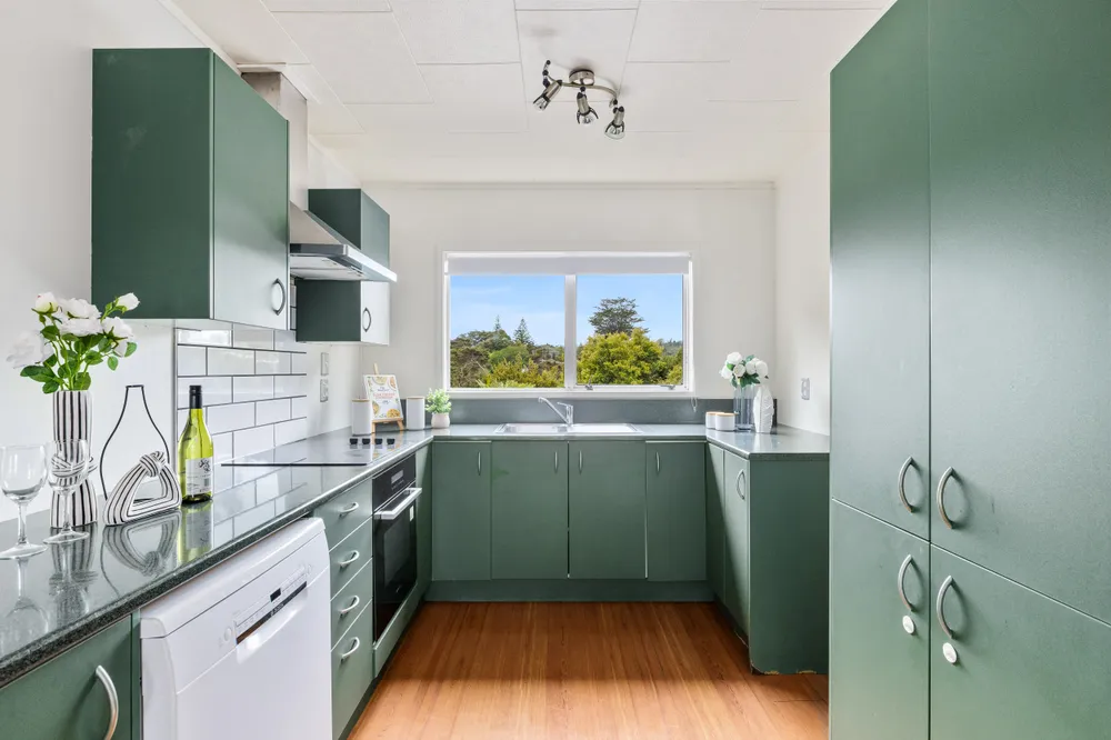 Photos of 28 Hiwihau Place