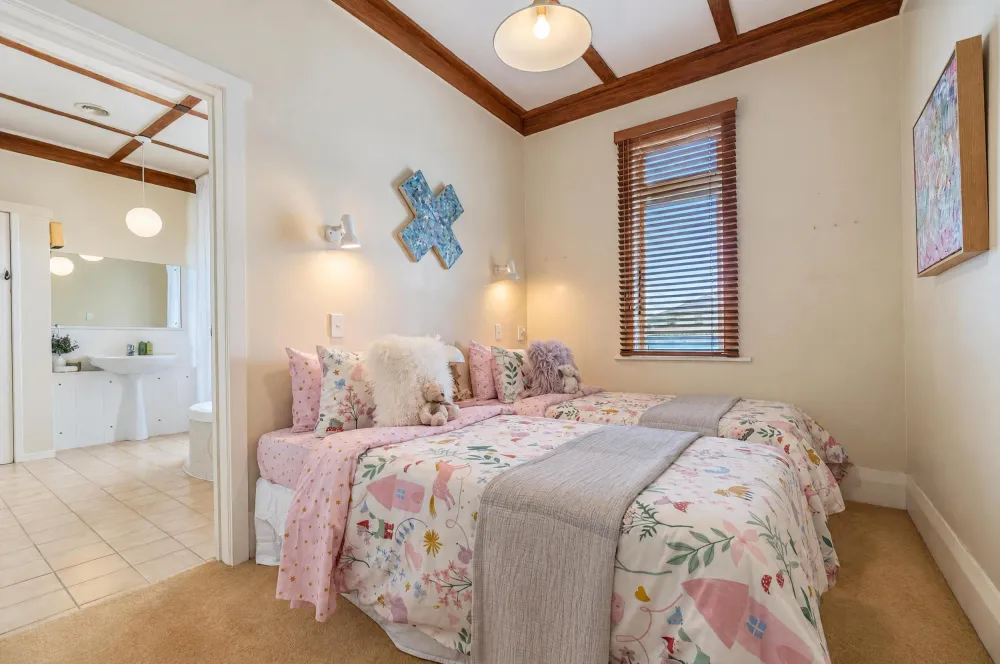 Photos of 7 Bingley Avenue