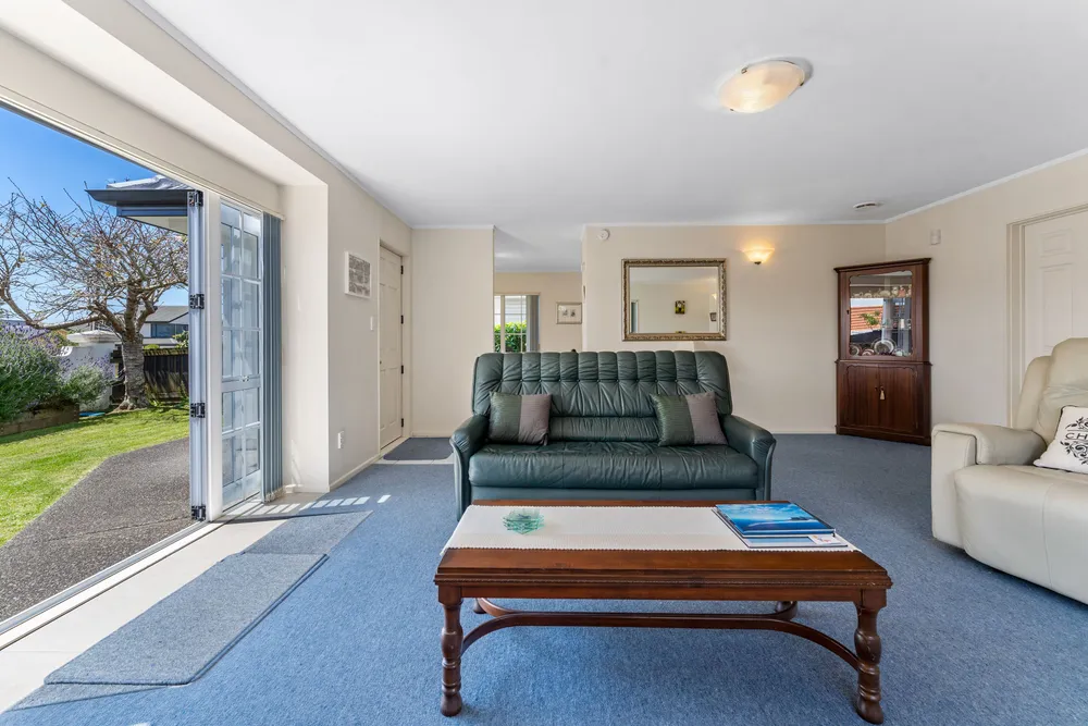 Photos of 70 Bay Street