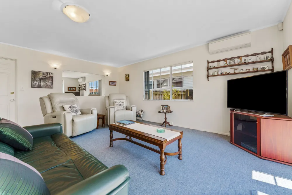 Photos of 70 Bay Street