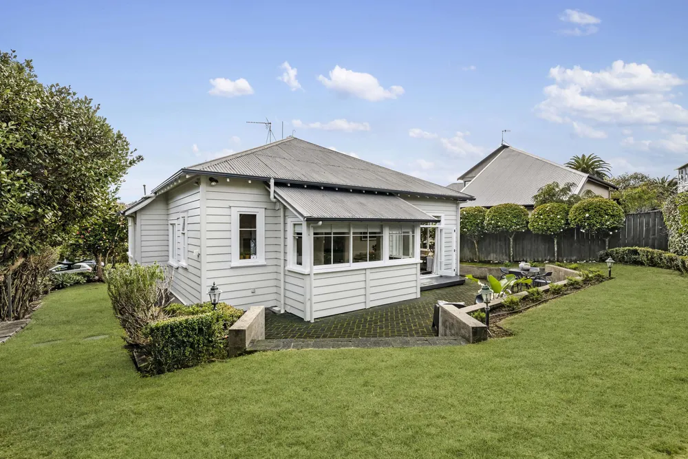 Photos of 24 Norana Avenue