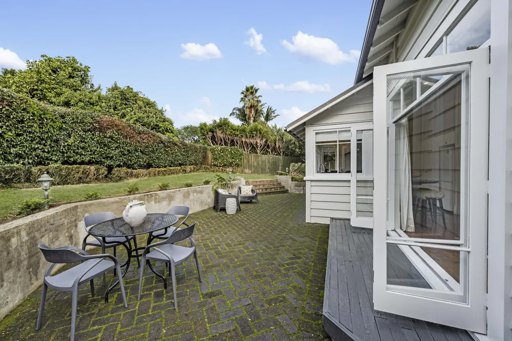 Photos of 24 Norana Avenue