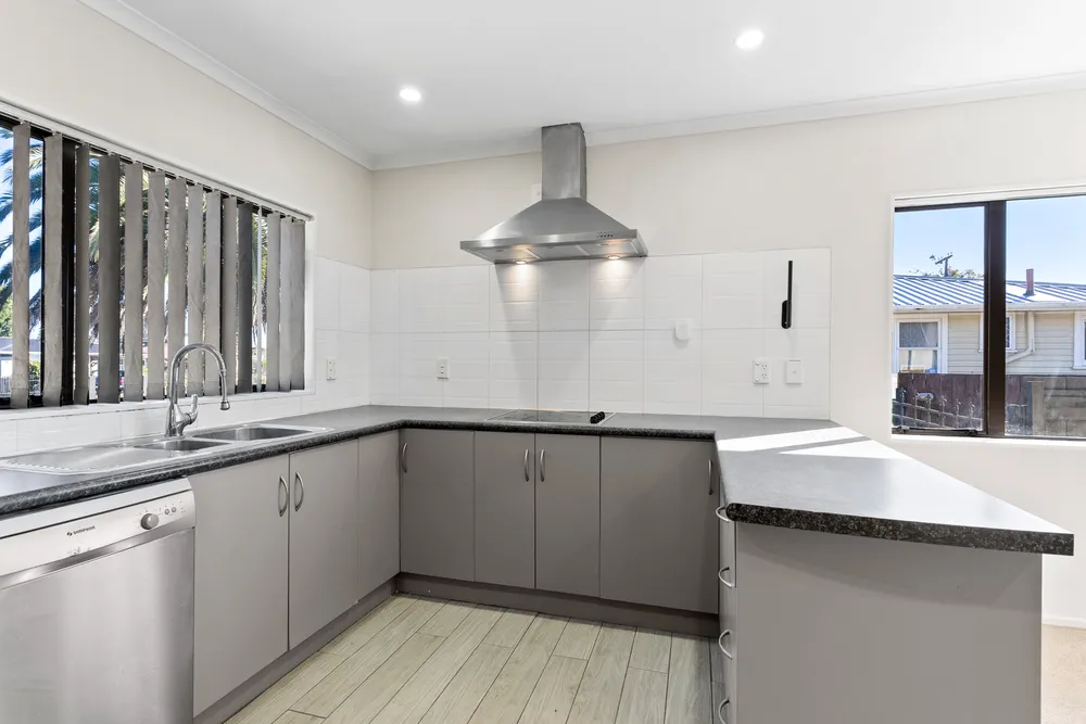 Photos of 196 Robertson Road