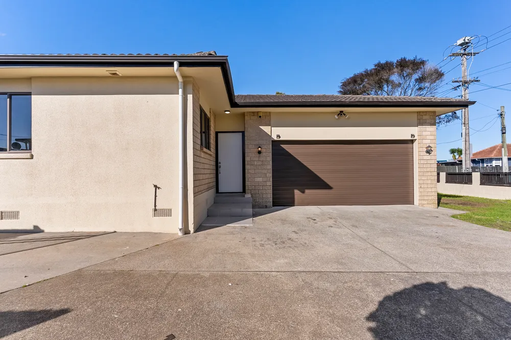 Photos of 196 Robertson Road