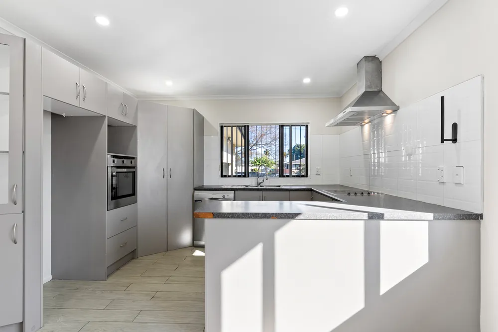 Photos of 196 Robertson Road