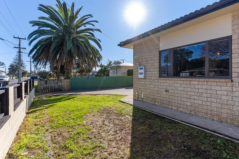 Photos of 196 Robertson Road