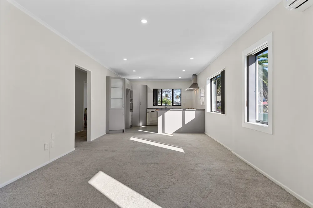 Photos of 196 Robertson Road