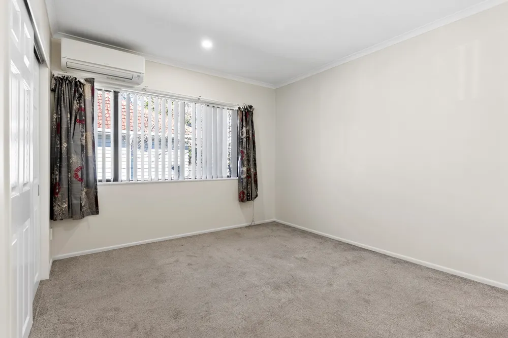 Photos of 196 Robertson Road