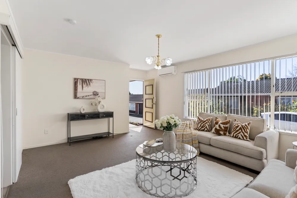 Photos of 2/69 Titirangi Road