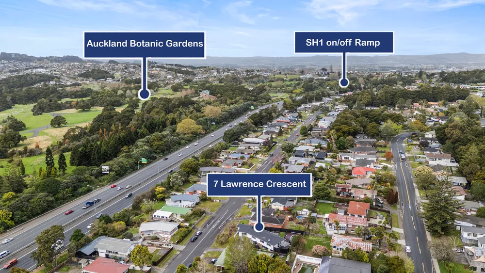 Photos of 7 Lawrence Crescent