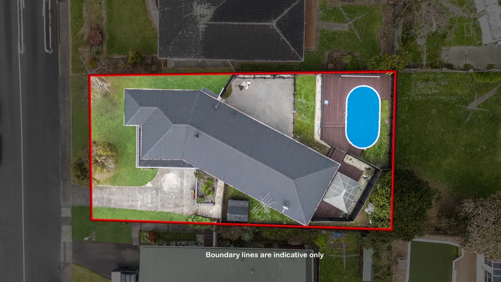 Photos of 7 Lawrence Crescent