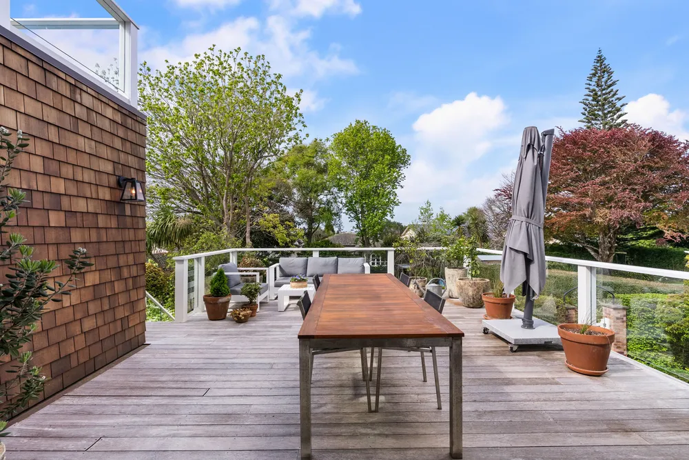 Photos of 14 Maungakiekie Avenue