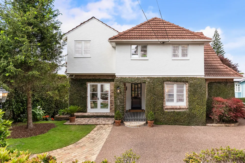 Photos of 14 Maungakiekie Avenue