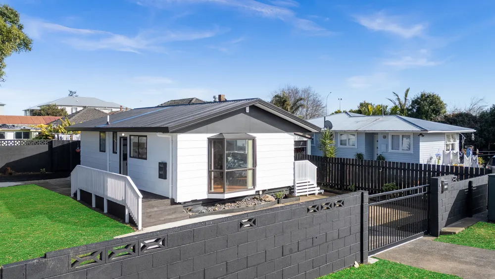 Photos of 106B Browns Road
