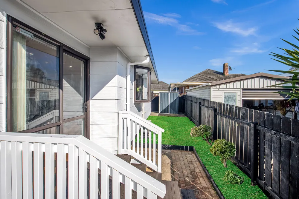 Photos of 106B Browns Road