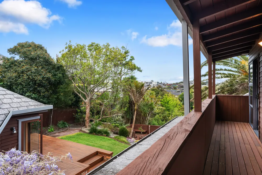 Photos of 16 Braemar Road