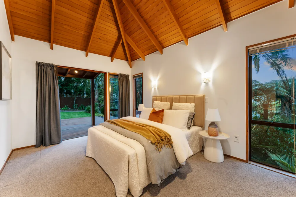 Photos of 16 Braemar Road