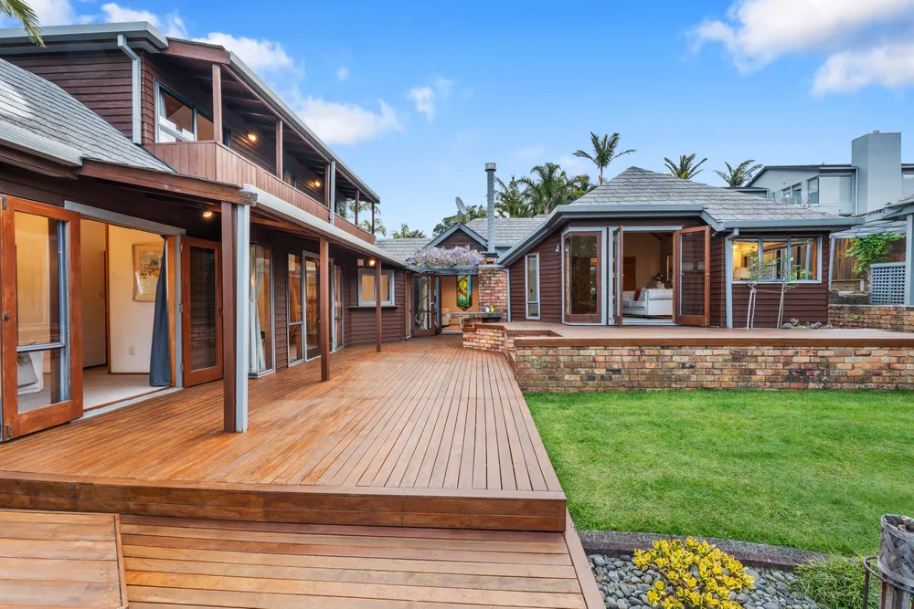 Photos of 16 Braemar Road