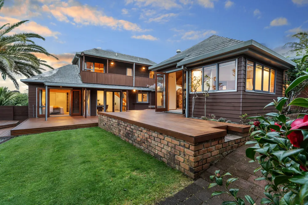 Photos of 16 Braemar Road