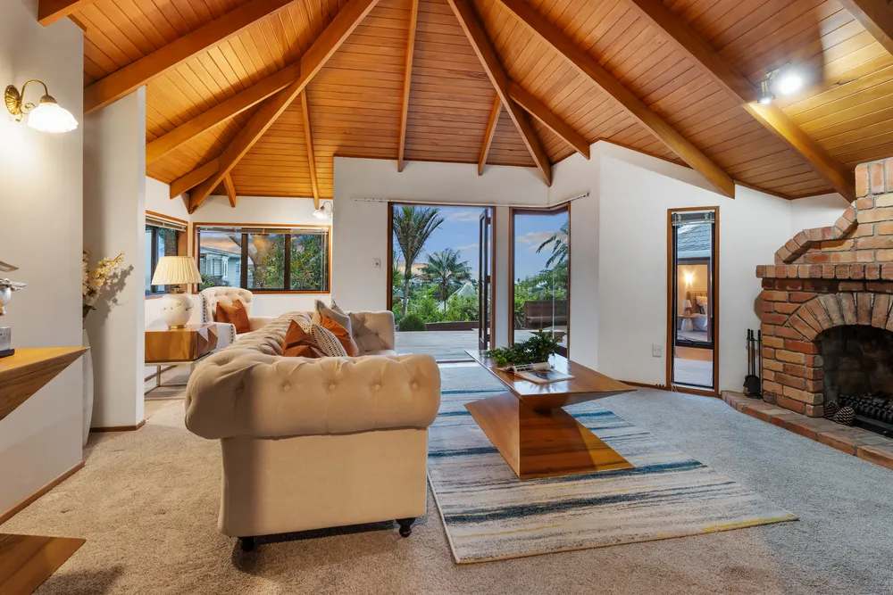 Photos of 16 Braemar Road