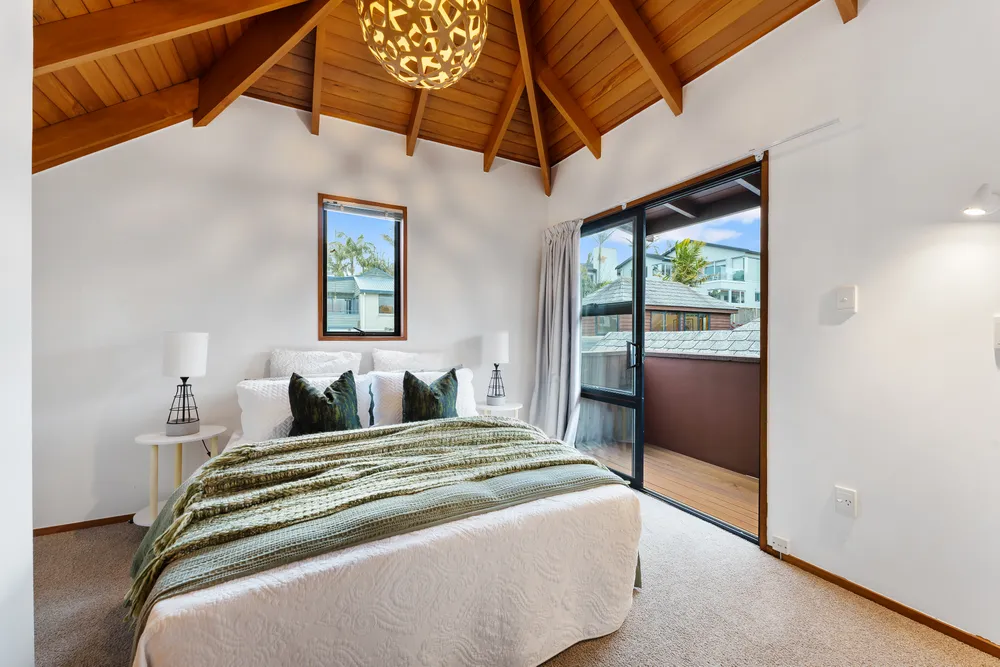 Photos of 16 Braemar Road