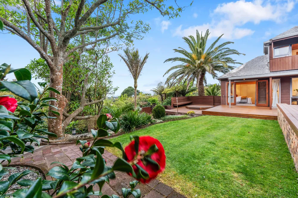 Photos of 16 Braemar Road