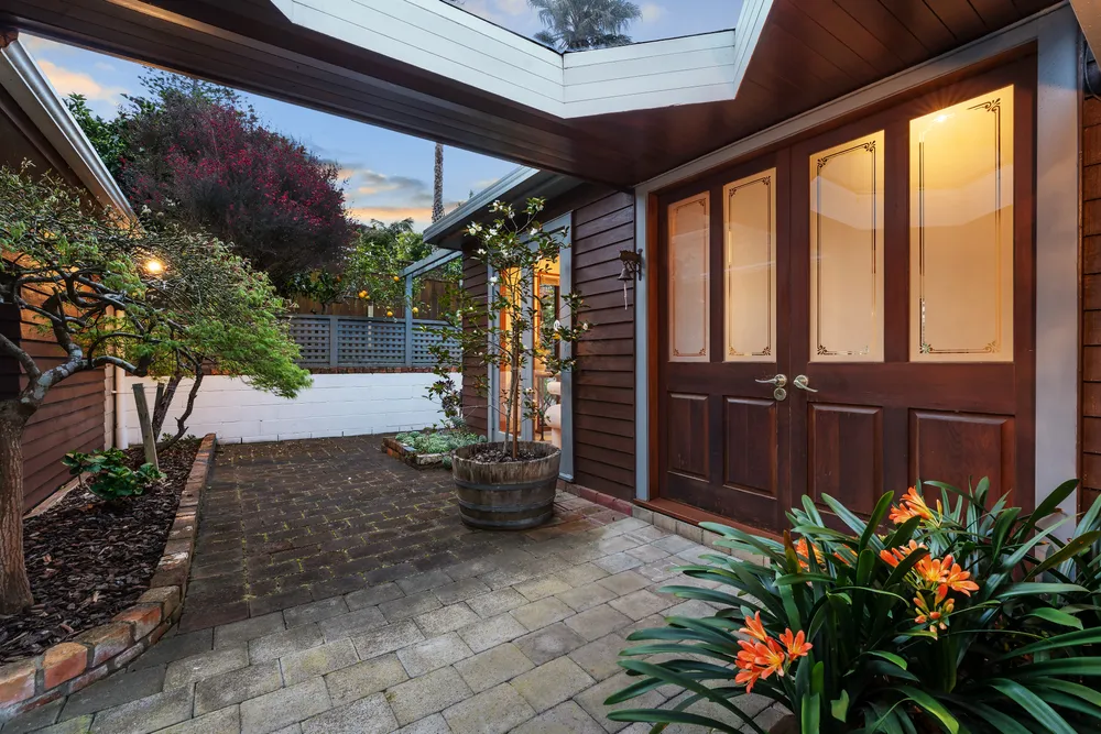 Photos of 16 Braemar Road