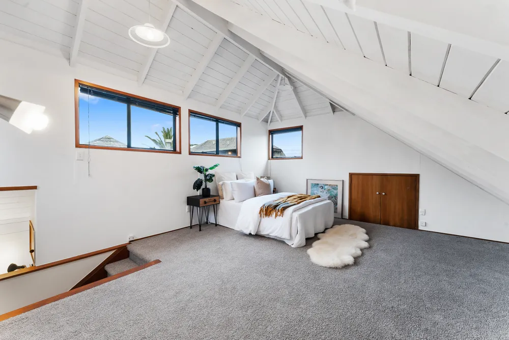Photos of 16 Braemar Road