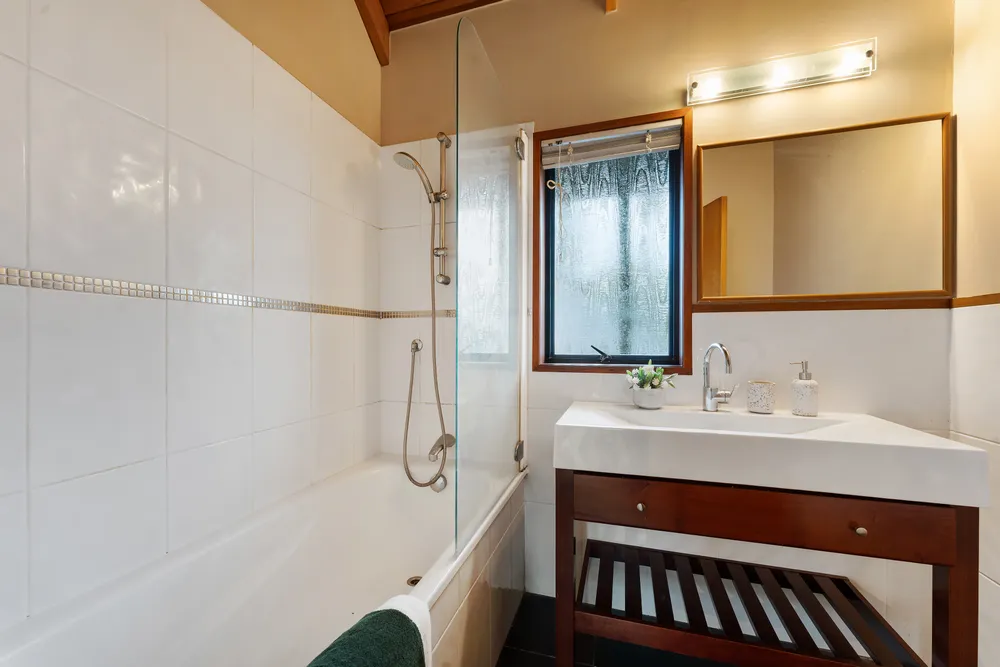 Photos of 16 Braemar Road