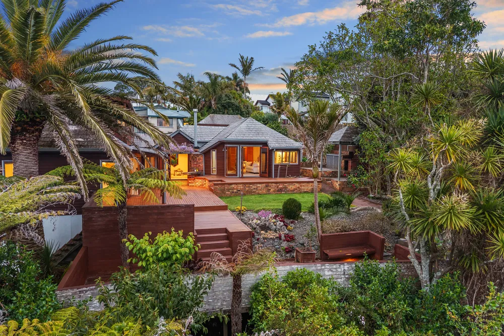 Photos of 16 Braemar Road