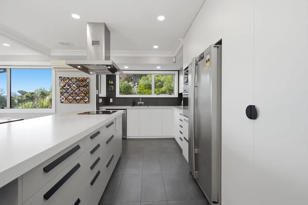 Photos of 18 Soleares Avenue
