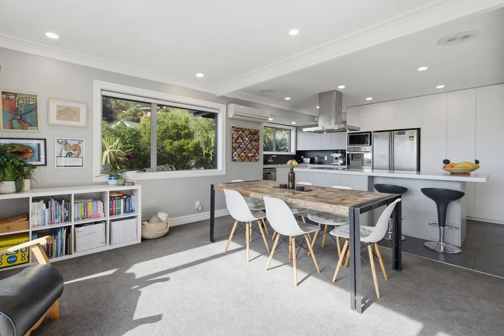 Photos of 18 Soleares Avenue