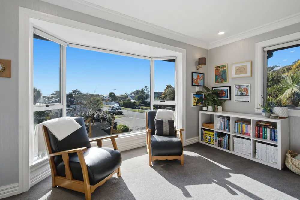 Photos of 18 Soleares Avenue