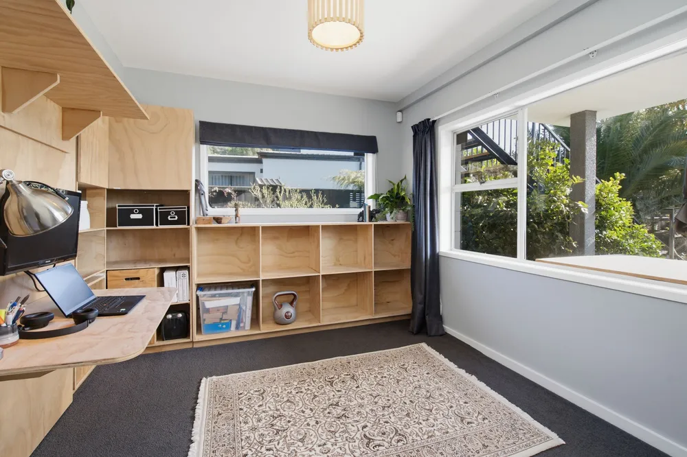 Photos of 18 Soleares Avenue