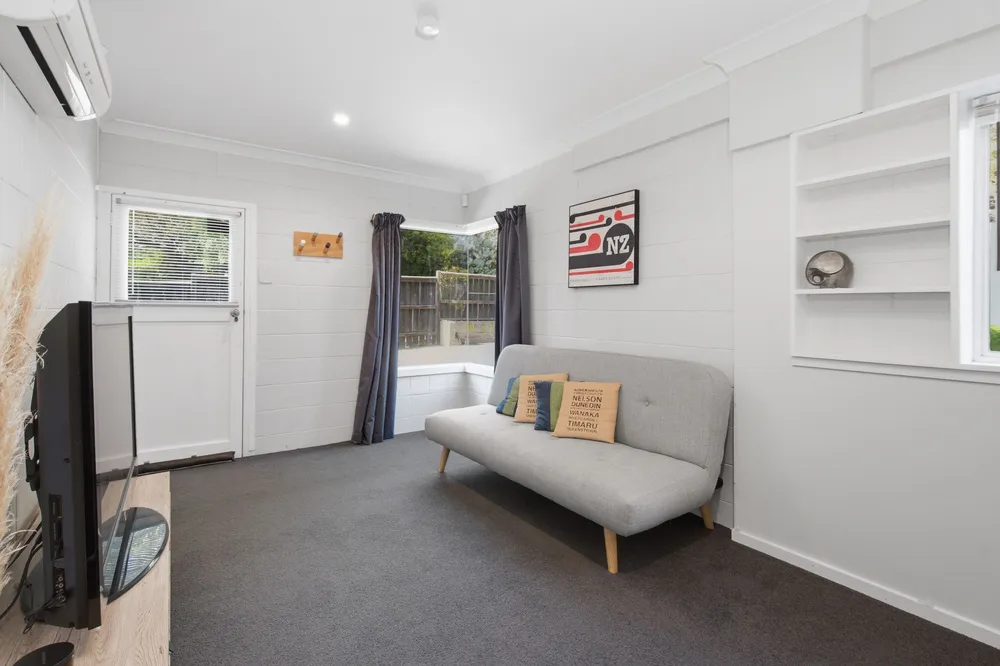 Photos of 18 Soleares Avenue