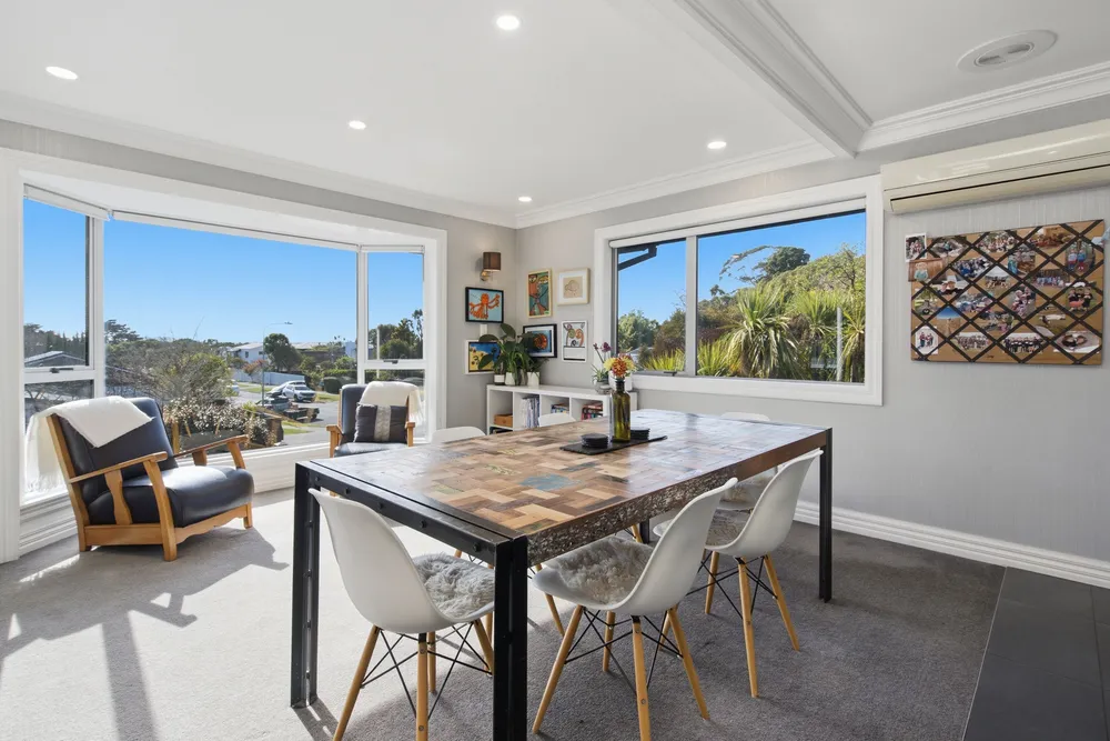 Photos of 18 Soleares Avenue