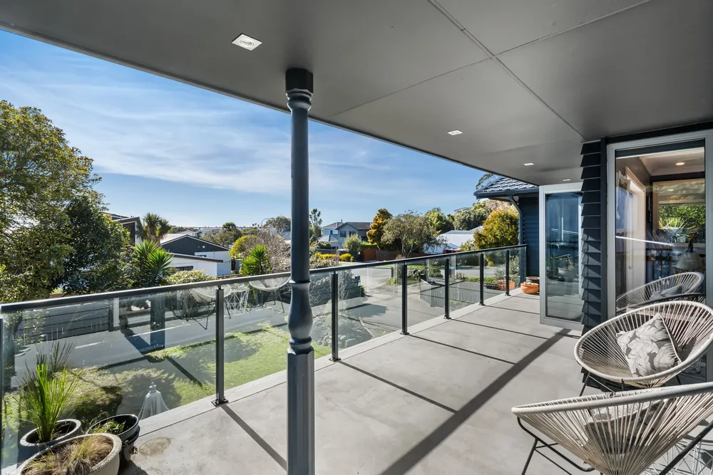 Photos of 18 Soleares Avenue
