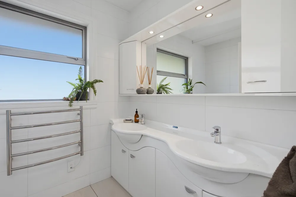 Photos of 18 Soleares Avenue