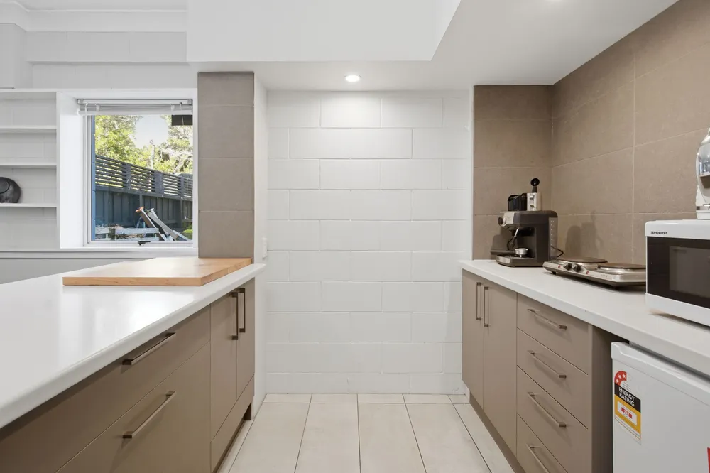 Photos of 18 Soleares Avenue