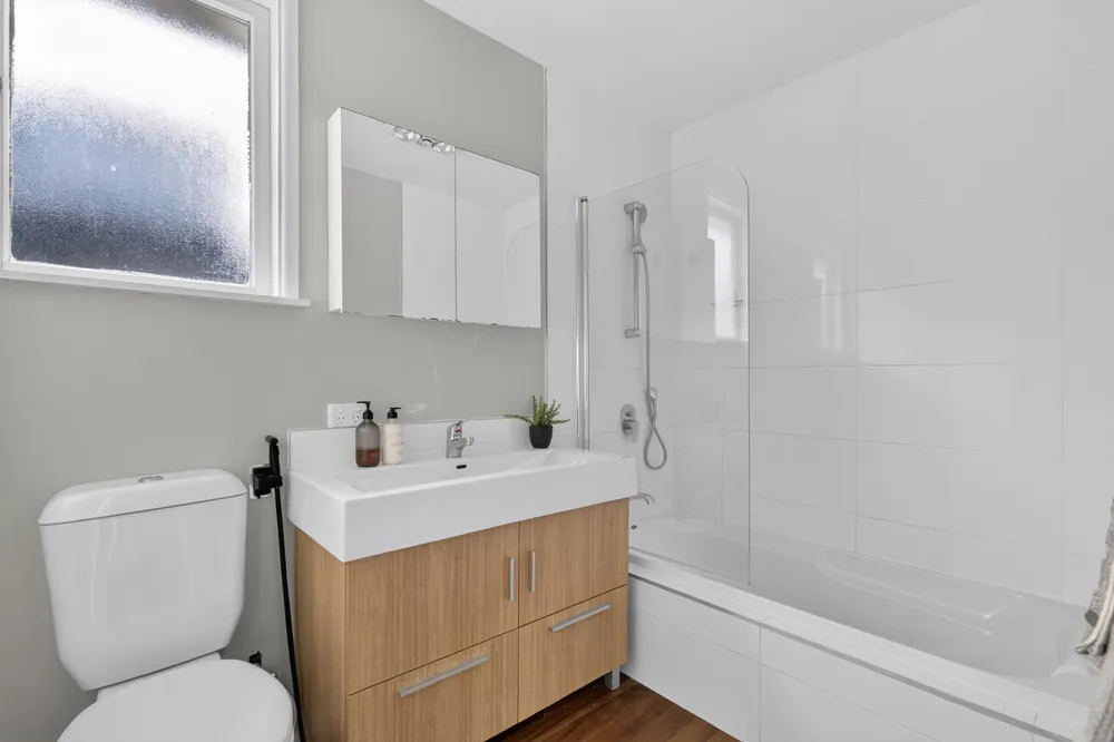 Photos of 18A Gilliam Street