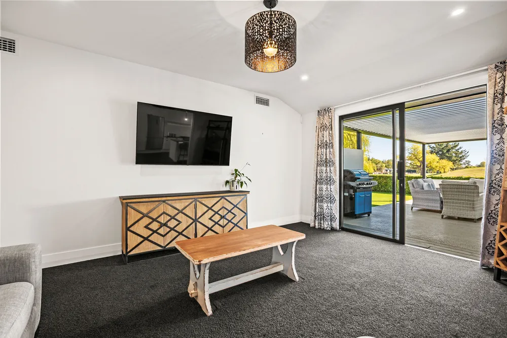 Photos of 8 Dale Street