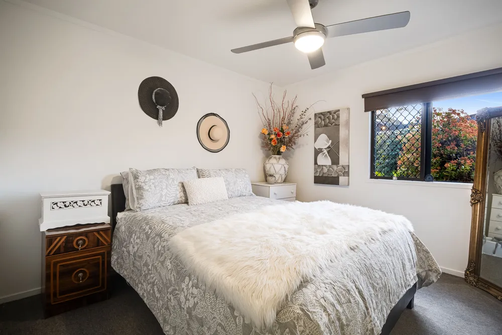 Photos of 28 Hale Crescent