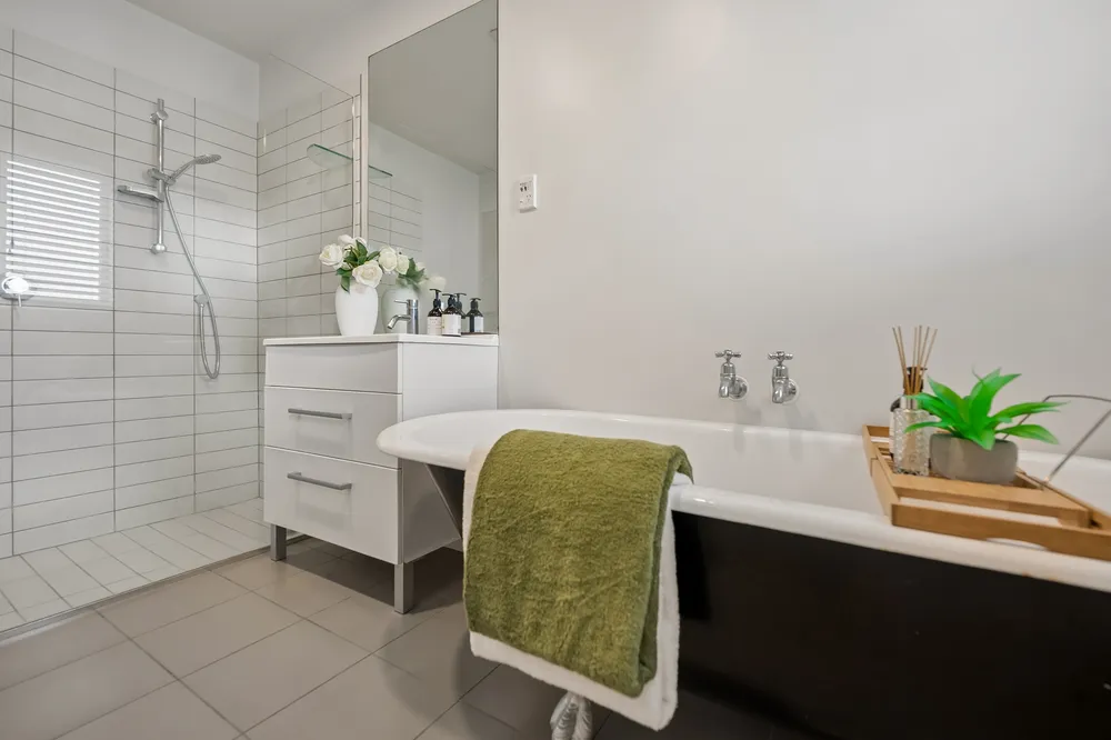 Photos of 8A Forbes Street