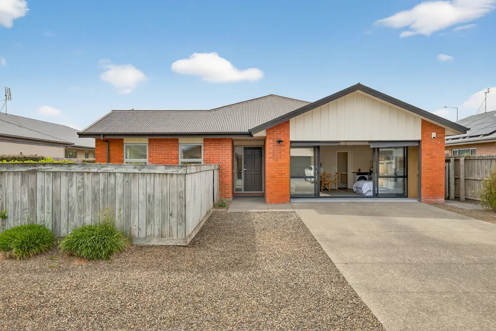 Photos of 15 St Peters Close