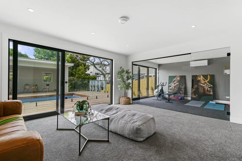 Photos of 64 Codrington Crescent