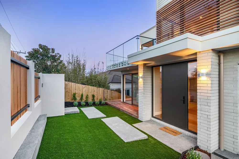 Photos of 64 Codrington Crescent