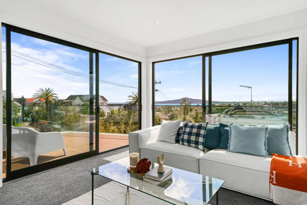 Photos of 64 Codrington Crescent